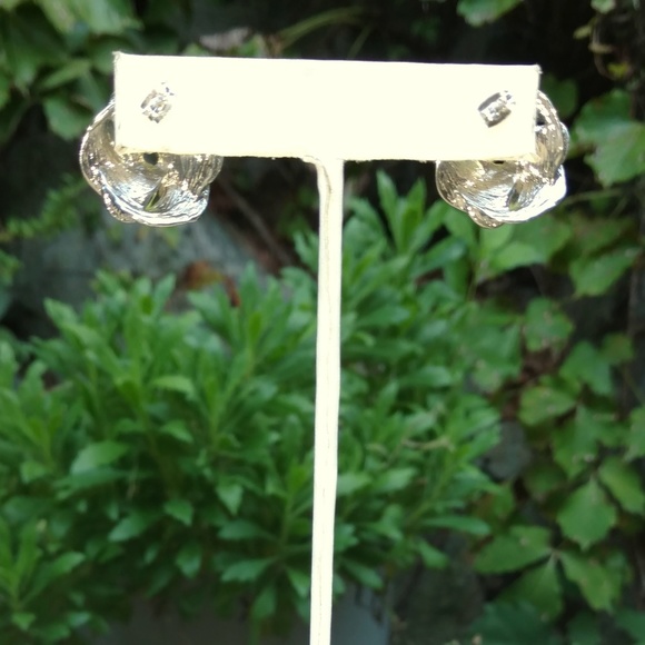 Textured post back silver tone earrings - Picture 3 of 4